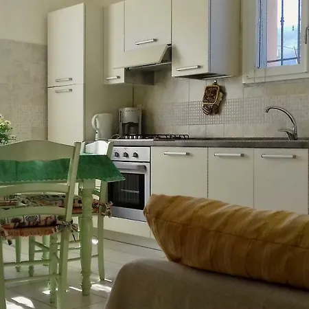 Tra Gli Ulivi